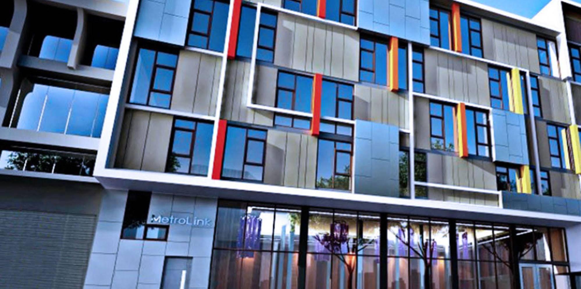 Fx Hotel Metrolink Makkasan Bangkok Exterior foto