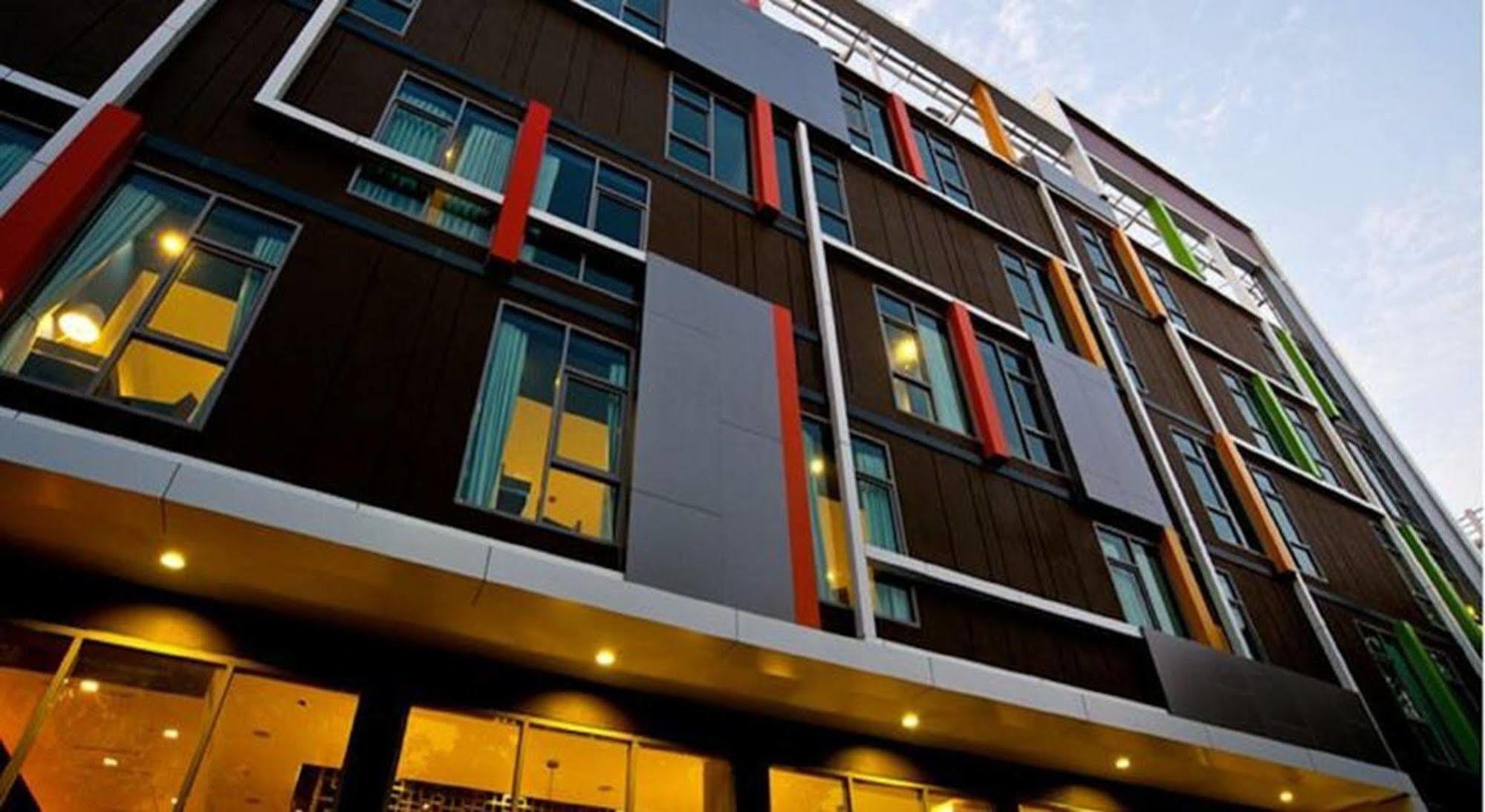 Fx Hotel Metrolink Makkasan Bangkok Exterior foto