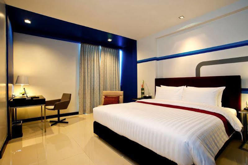 Fx Hotel Metrolink Makkasan Bangkok Exterior foto